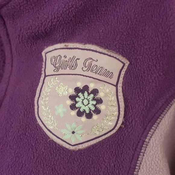 Fleece - Picture 2 of 4